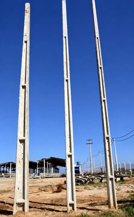 Poste de concreto duplo T — MAXX Elétrica Solar, Teresina-PI